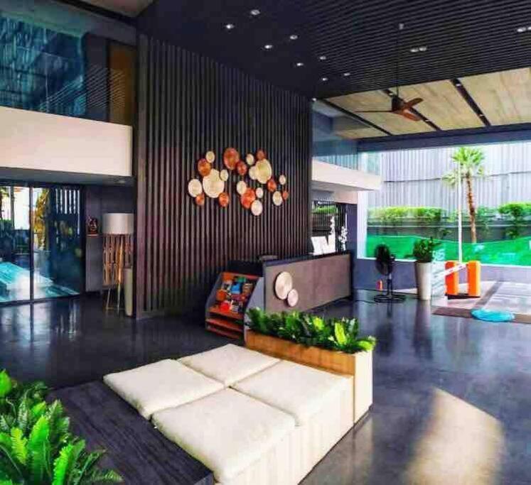 בנגקוק Stylish 1 Bedroom, Nice Pool,Bts Asok, Sukhumvit מראה חיצוני תמונה